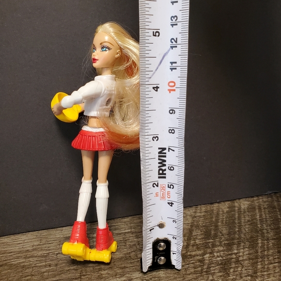 2007 Mattel Skater Barbie McDonald's Toy - Picture 3 of 3